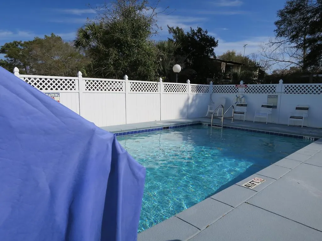 Executive Inn - Panama City Beach Upper Grand Lagoon 2*,  United States